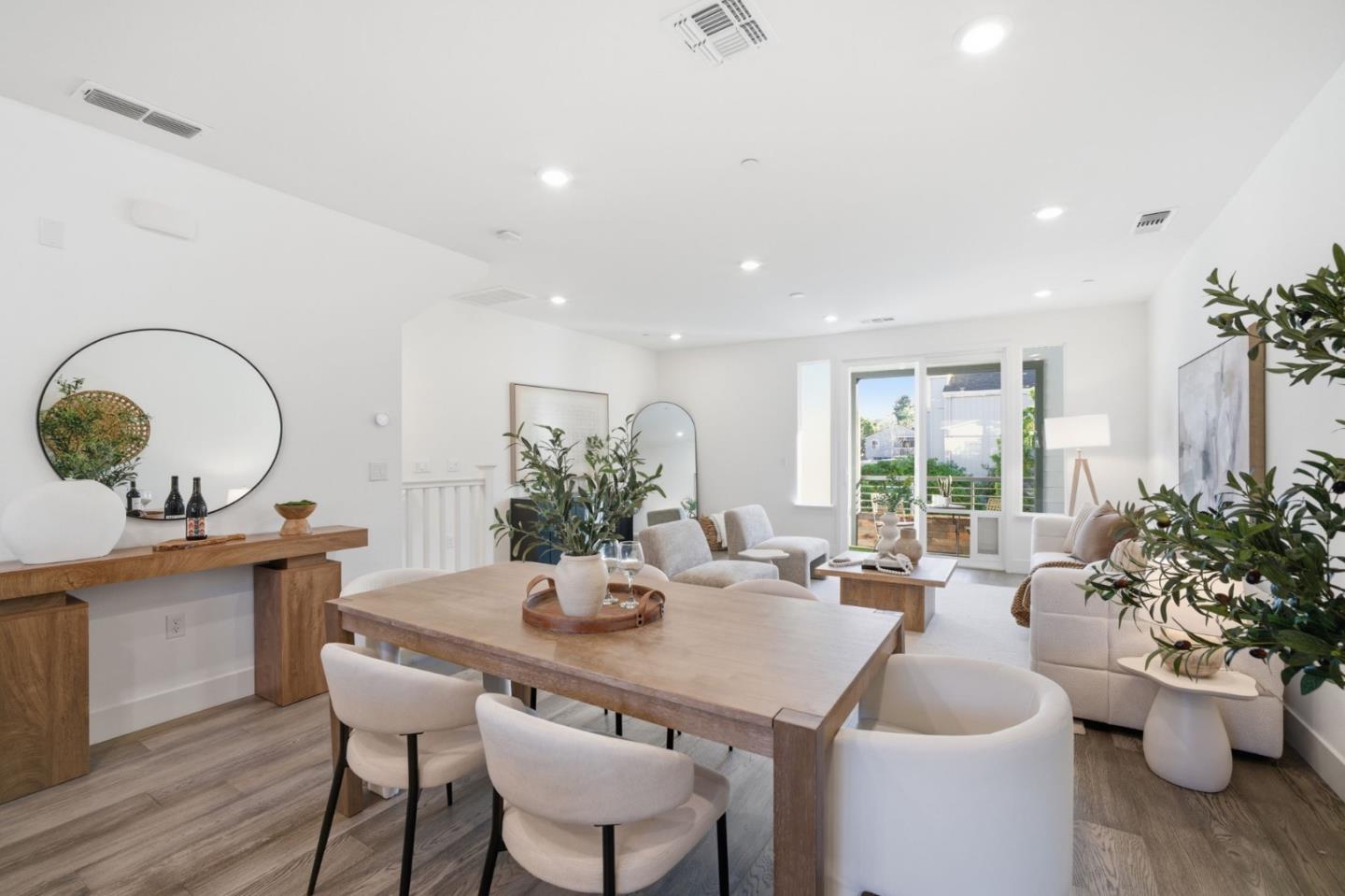 Detail Gallery Image 27 of 59 For 2235 Mora Pl, Mountain View,  CA 94040 - 3 Beds | 3/1 Baths