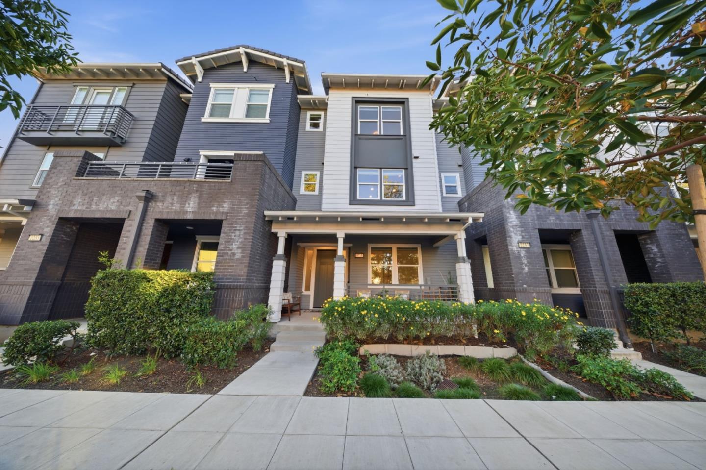 Detail Gallery Image 40 of 59 For 2235 Mora Pl, Mountain View,  CA 94040 - 3 Beds | 3/1 Baths