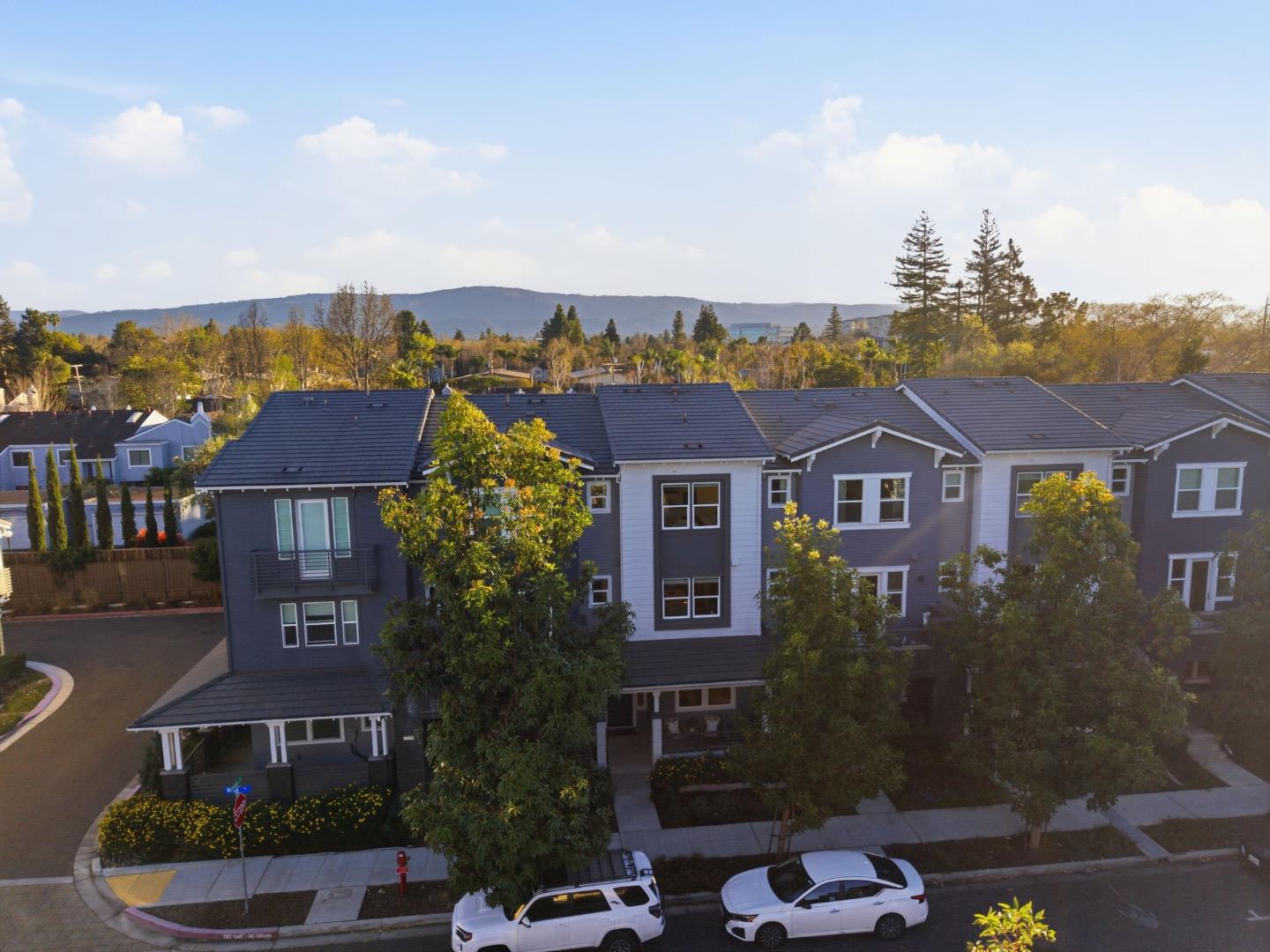 Detail Gallery Image 52 of 59 For 2235 Mora Pl, Mountain View,  CA 94040 - 3 Beds | 3/1 Baths