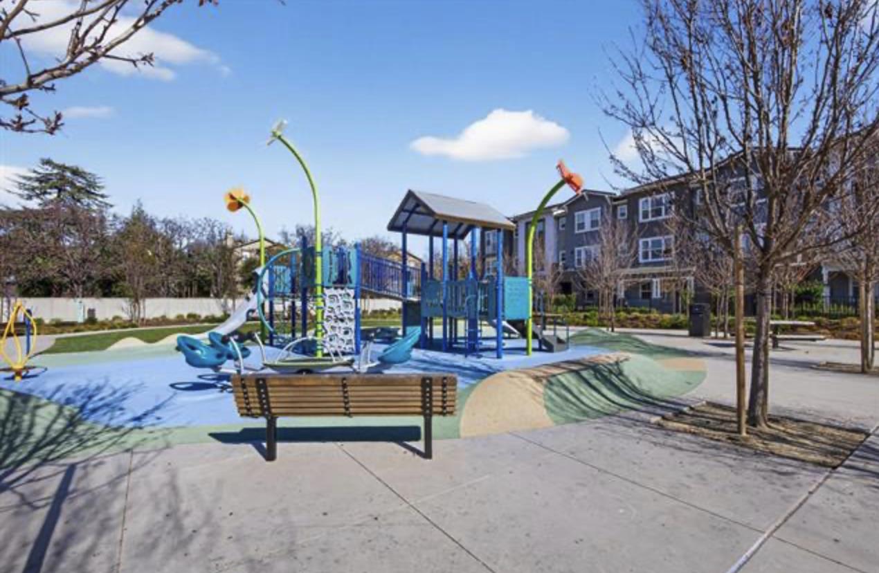 Detail Gallery Image 58 of 59 For 2235 Mora Pl, Mountain View,  CA 94040 - 3 Beds | 3/1 Baths