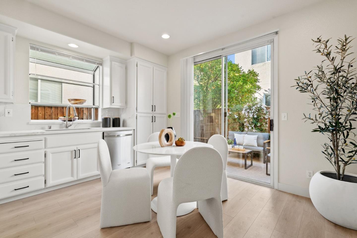 Detail Gallery Image 16 of 54 For 4692 Wilcox Ave, Santa Clara,  CA 95054 - 3 Beds | 2/1 Baths