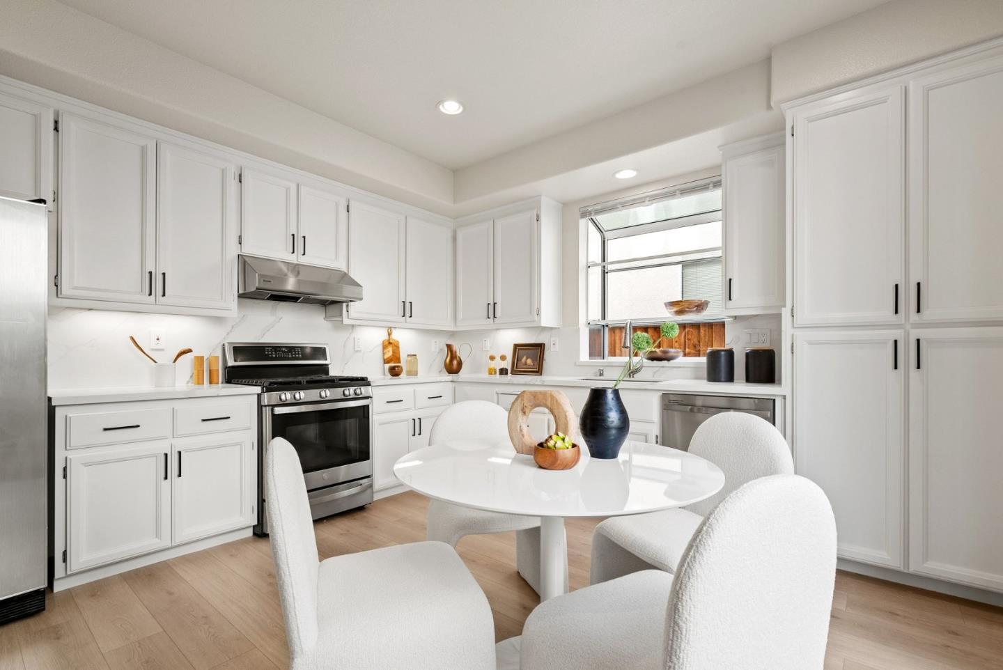 Detail Gallery Image 17 of 54 For 4692 Wilcox Ave, Santa Clara,  CA 95054 - 3 Beds | 2/1 Baths