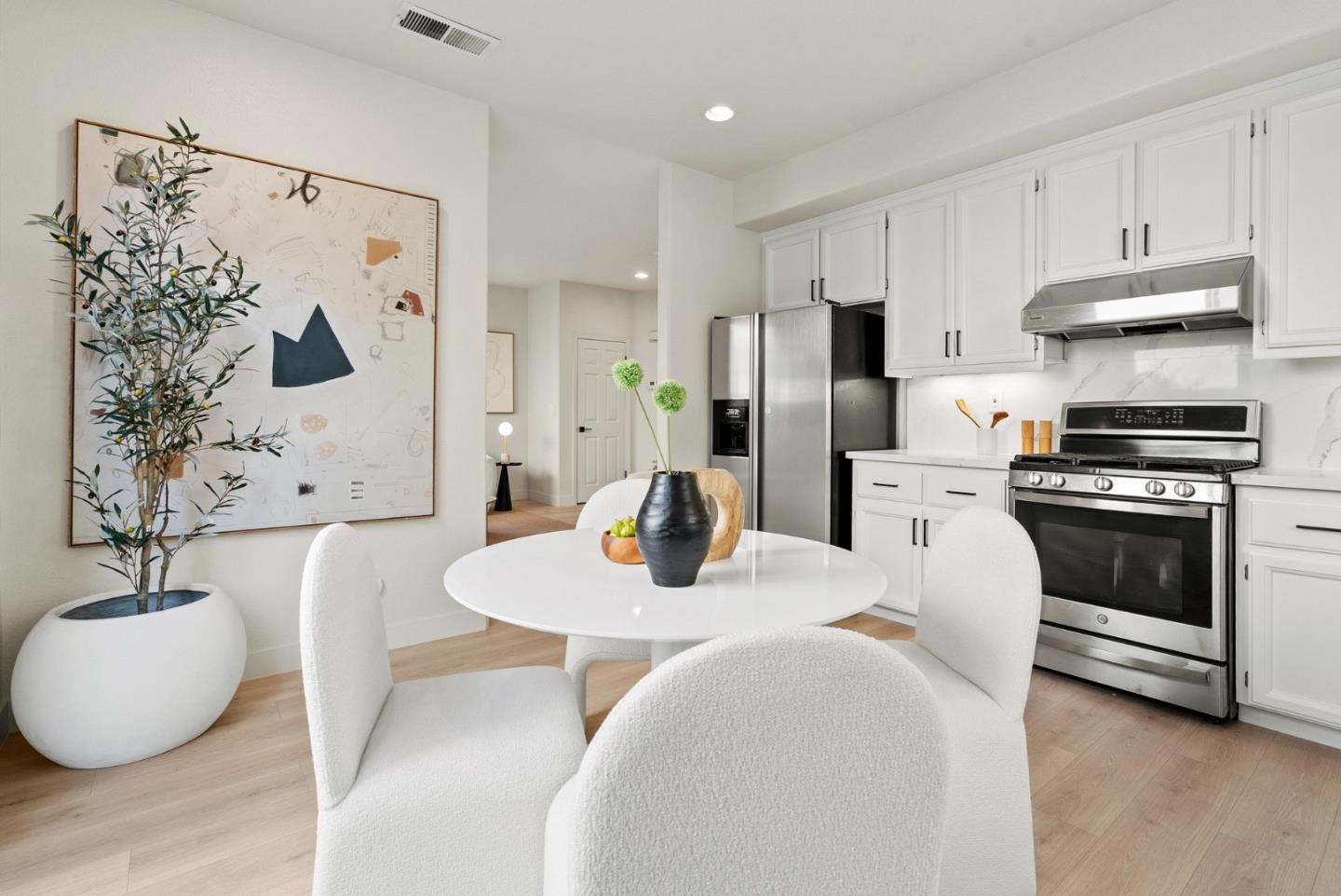 Detail Gallery Image 19 of 54 For 4692 Wilcox Ave, Santa Clara,  CA 95054 - 3 Beds | 2/1 Baths