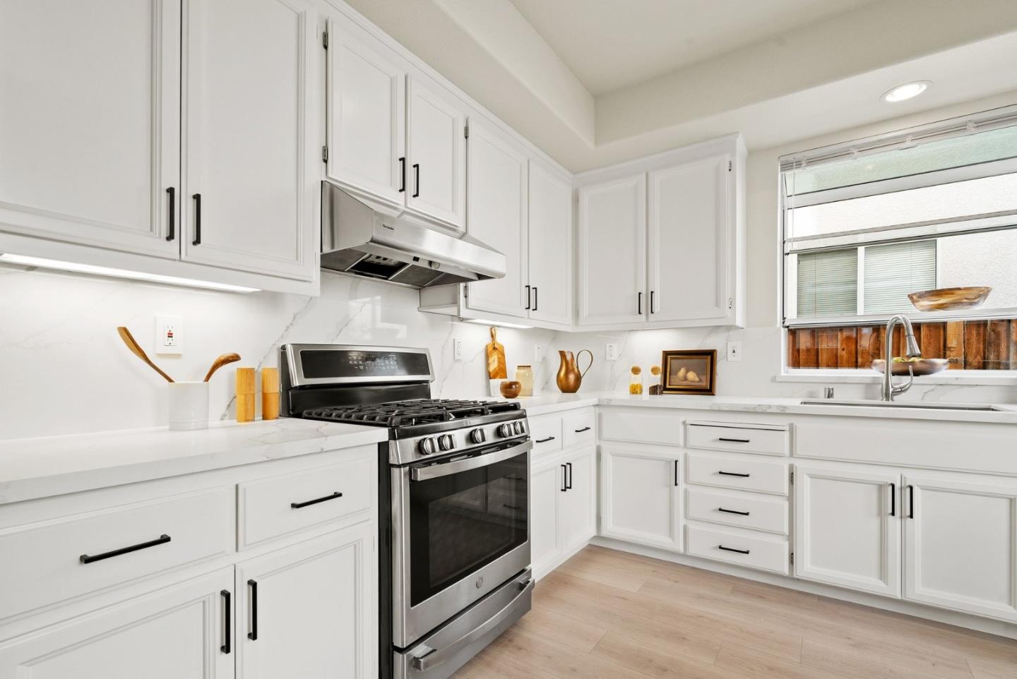 Detail Gallery Image 23 of 54 For 4692 Wilcox Ave, Santa Clara,  CA 95054 - 3 Beds | 2/1 Baths