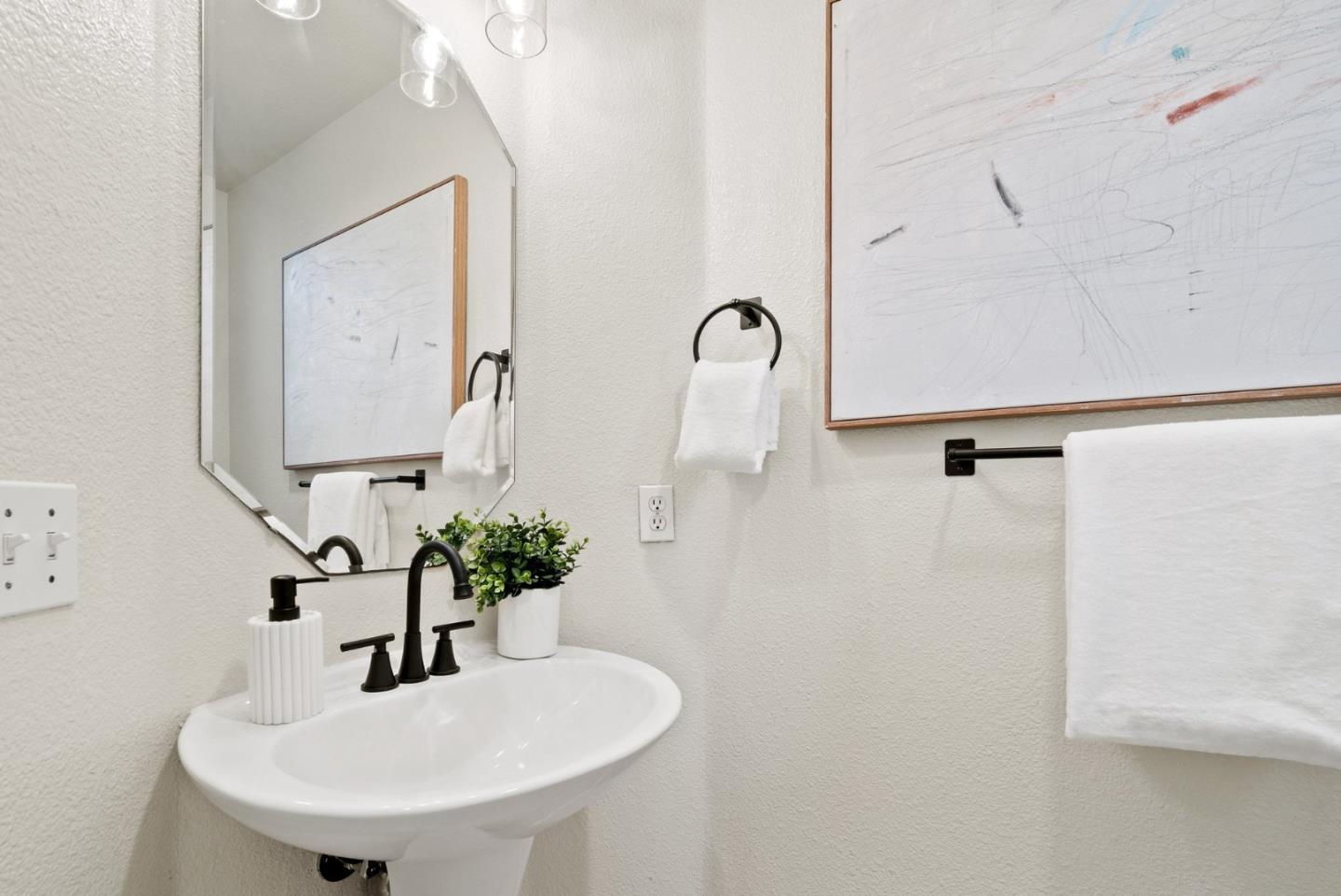 Detail Gallery Image 4 of 54 For 4692 Wilcox Ave, Santa Clara,  CA 95054 - 3 Beds | 2/1 Baths