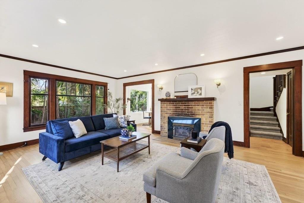 Detail Gallery Image 2 of 30 For 519 Walnut, Santa Cruz,  CA 95060 - 2 Beds | 1/1 Baths