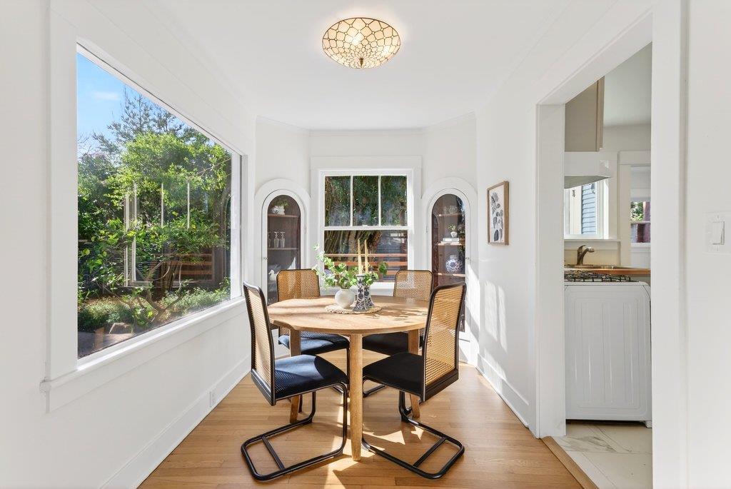 Detail Gallery Image 4 of 30 For 519 Walnut, Santa Cruz,  CA 95060 - 2 Beds | 1/1 Baths