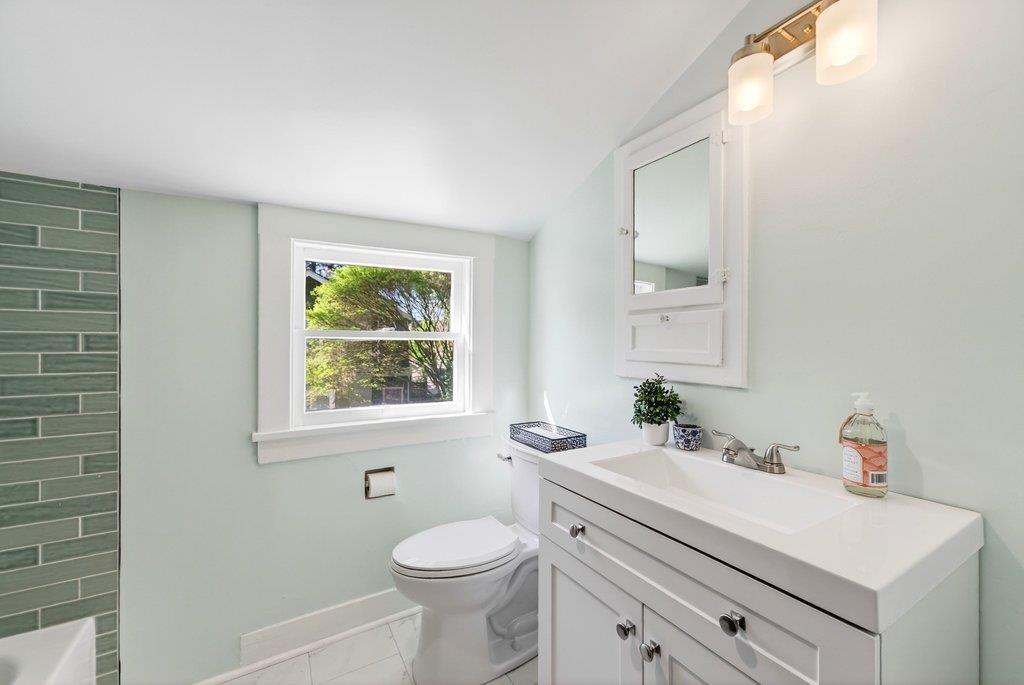 Detail Gallery Image 9 of 30 For 519 Walnut, Santa Cruz,  CA 95060 - 2 Beds | 1/1 Baths