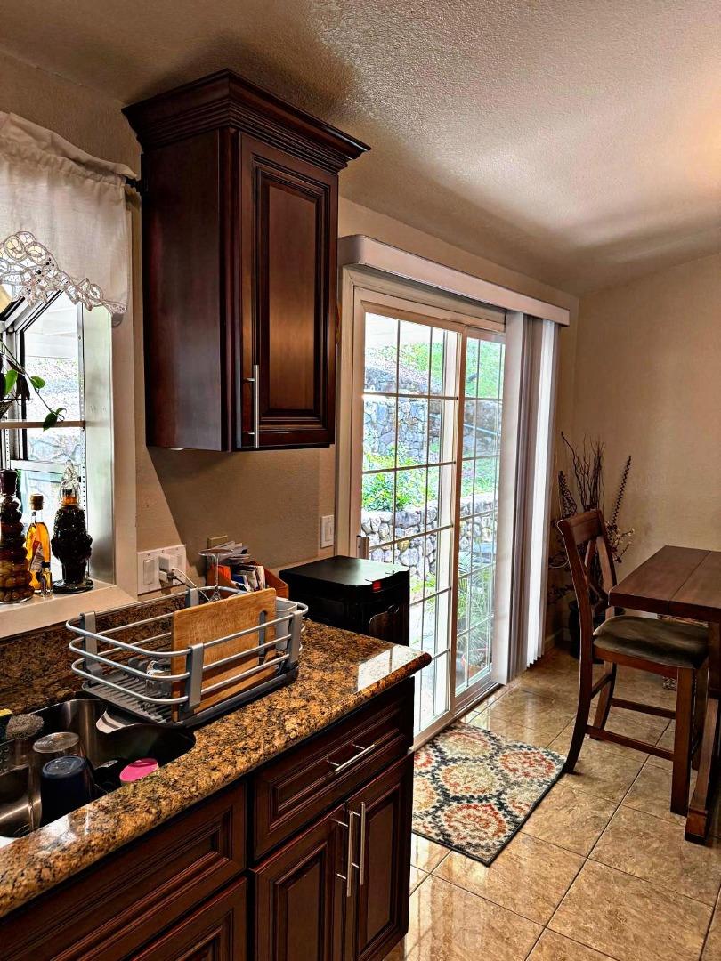 Detail Gallery Image 11 of 51 For 1010 Arroyo Lindo Ct, Napa,  CA 94558 - 3 Beds | 2 Baths