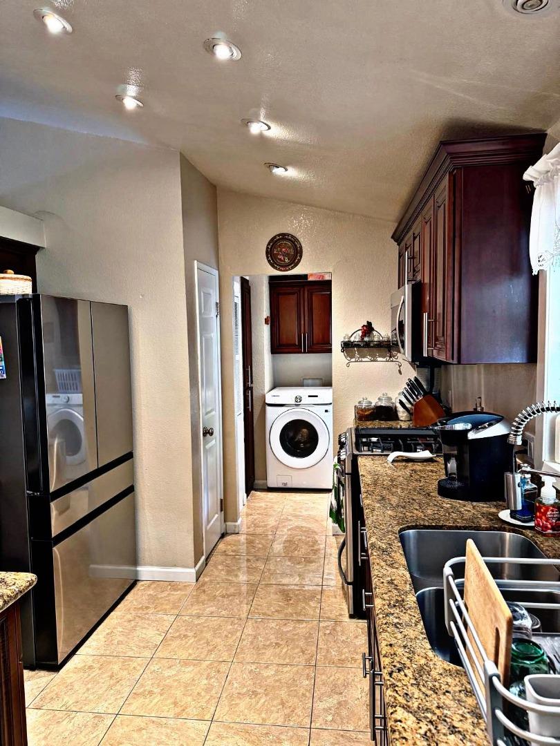 Detail Gallery Image 8 of 51 For 1010 Arroyo Lindo Ct, Napa,  CA 94558 - 3 Beds | 2 Baths