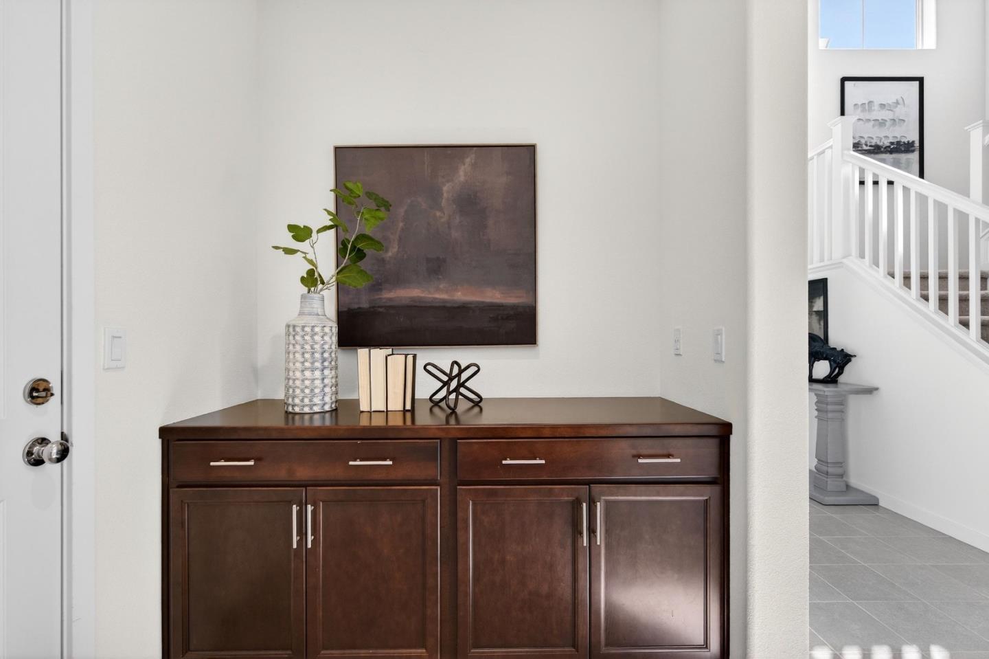 Detail Gallery Image 18 of 42 For 408 Tanoak St, Hollister,  CA 95023 - 4 Beds | 3 Baths