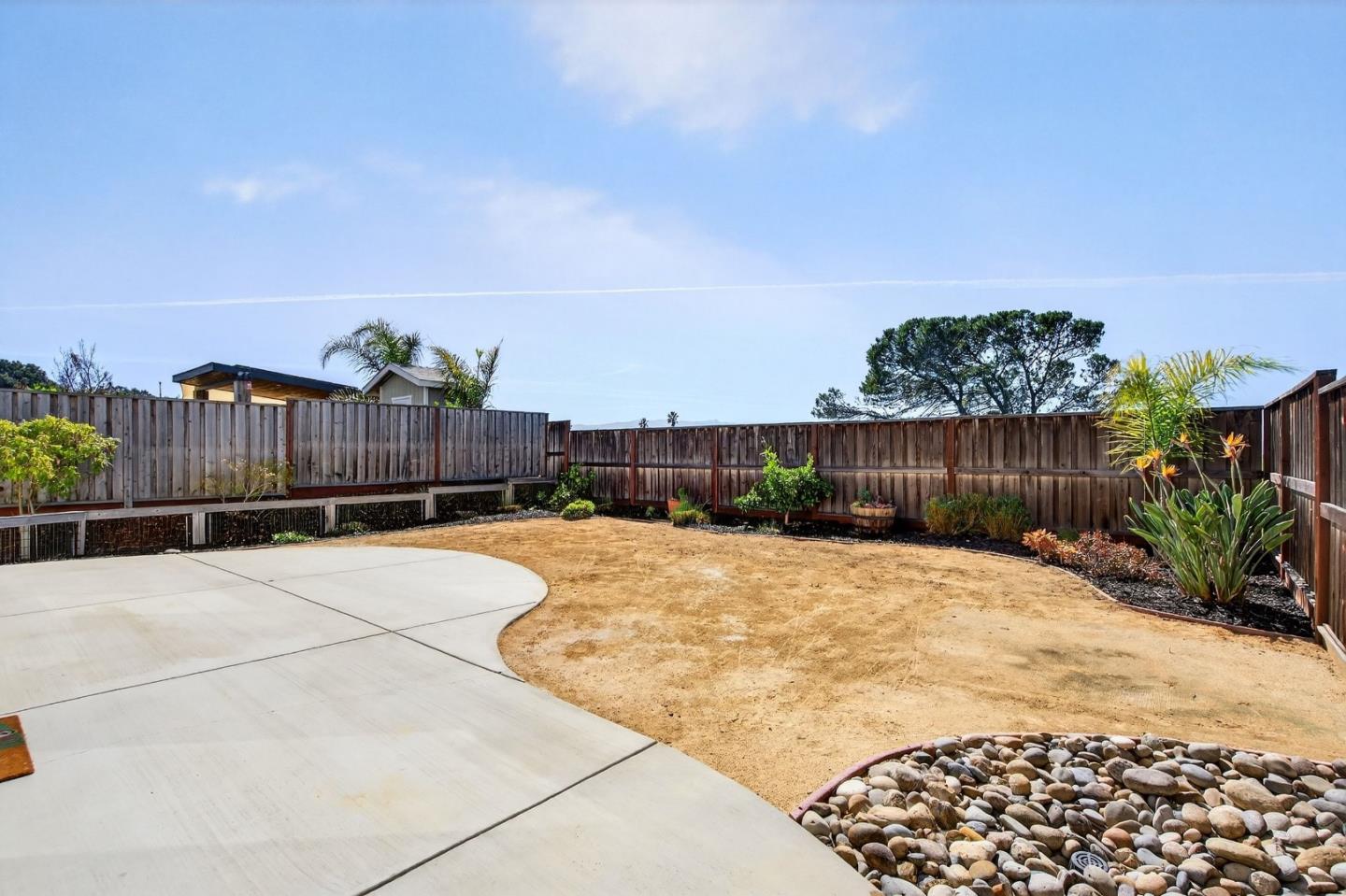 Detail Gallery Image 38 of 42 For 408 Tanoak St, Hollister,  CA 95023 - 4 Beds | 3 Baths