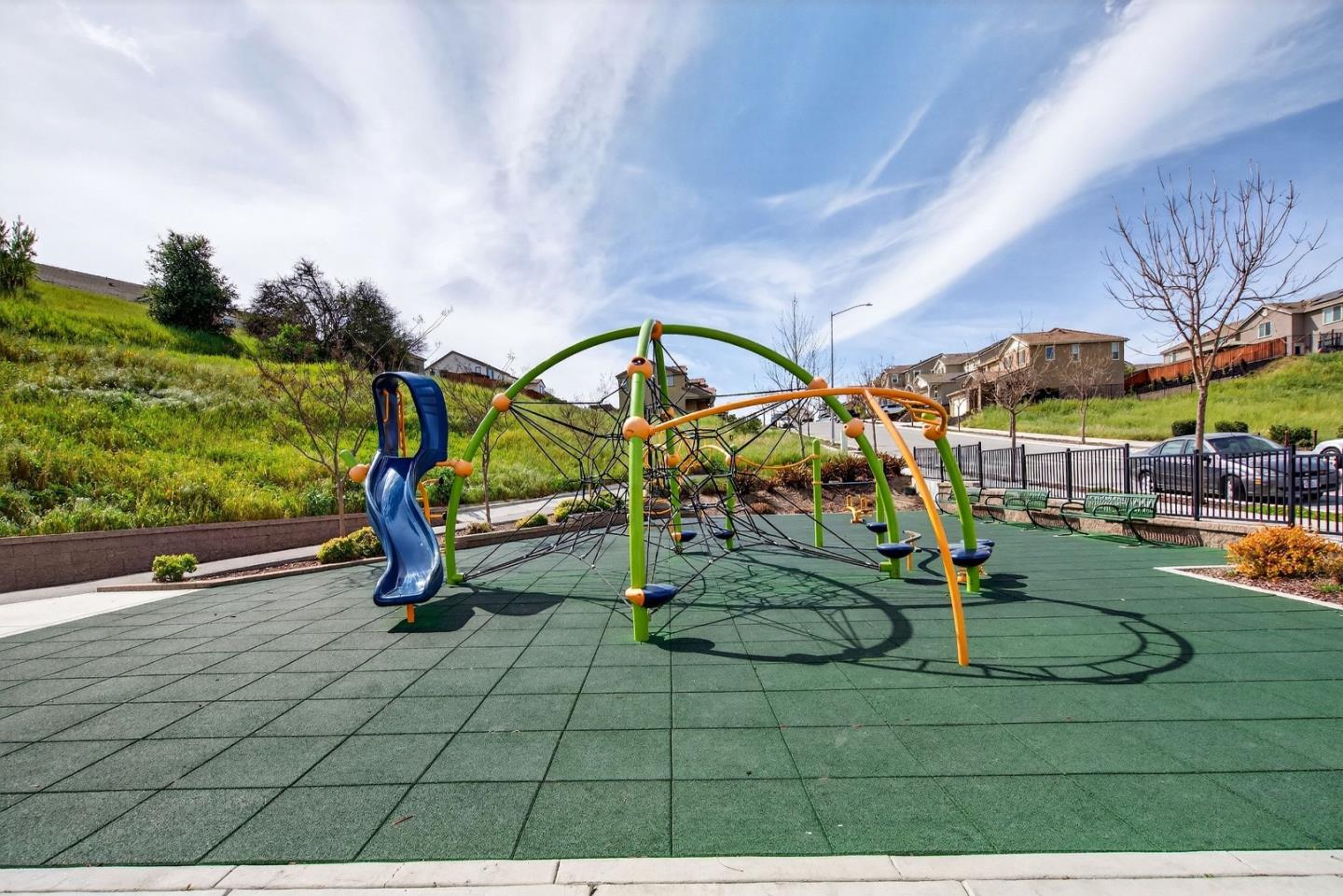 Detail Gallery Image 43 of 52 For 408 Tanoak St, Hollister,  CA 95023 - 4 Beds | 3 Baths