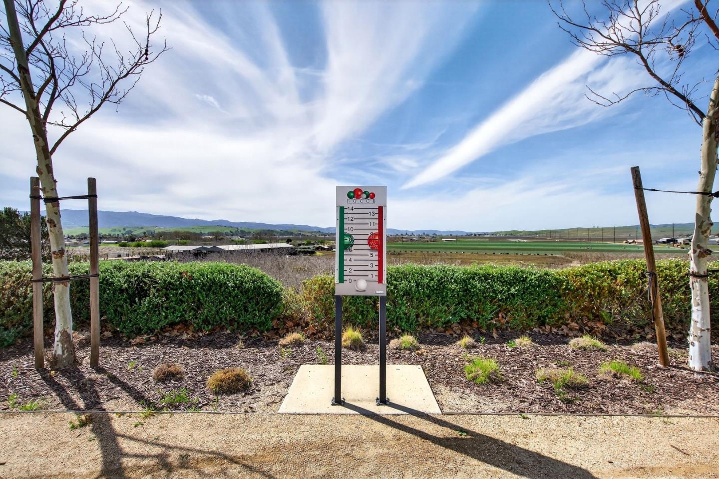 Detail Gallery Image 45 of 52 For 408 Tanoak St, Hollister,  CA 95023 - 4 Beds | 3 Baths