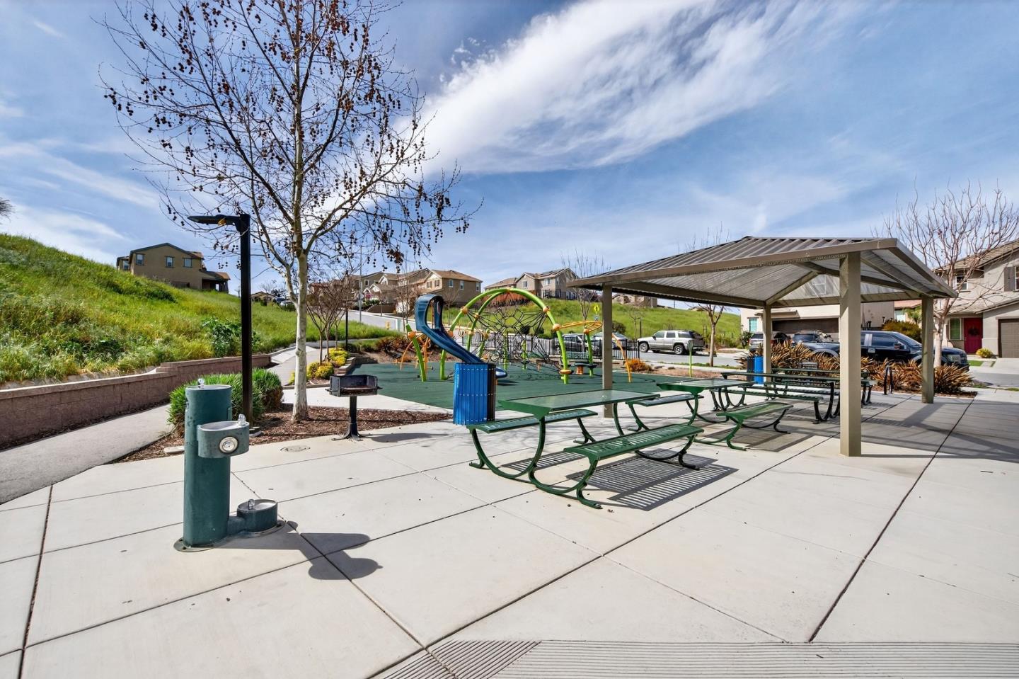 Detail Gallery Image 51 of 52 For 408 Tanoak St, Hollister,  CA 95023 - 4 Beds | 3 Baths