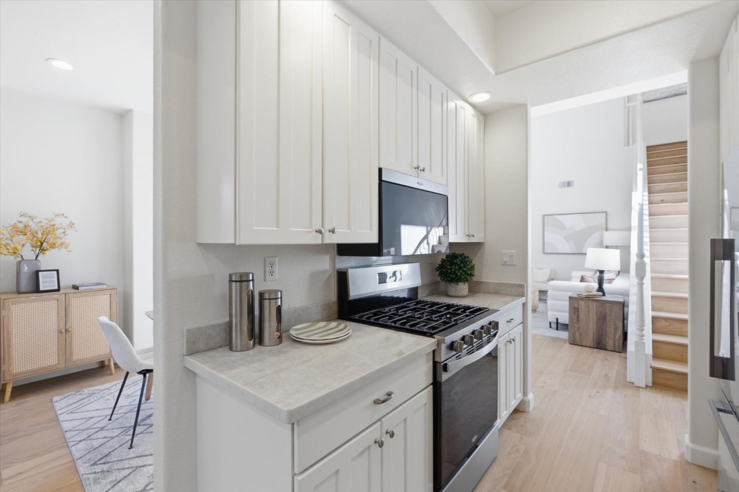 Detail Gallery Image 13 of 25 For 120 Orchard Ave, Mountain View,  CA 94043 - 4 Beds | 3 Baths