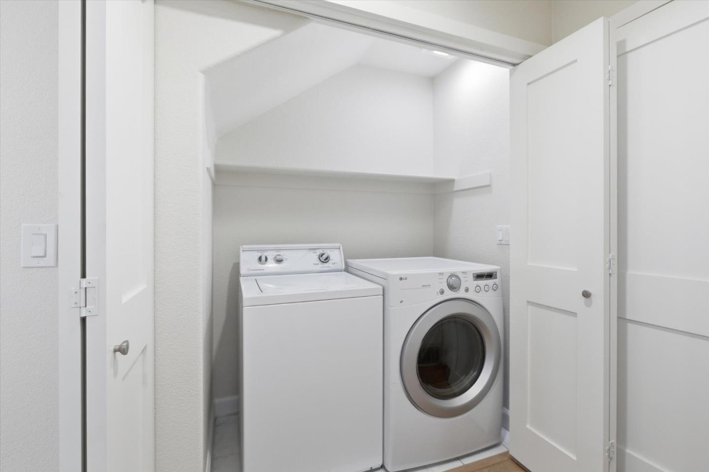 Detail Gallery Image 19 of 25 For 120 Orchard Ave, Mountain View,  CA 94043 - 4 Beds | 3 Baths