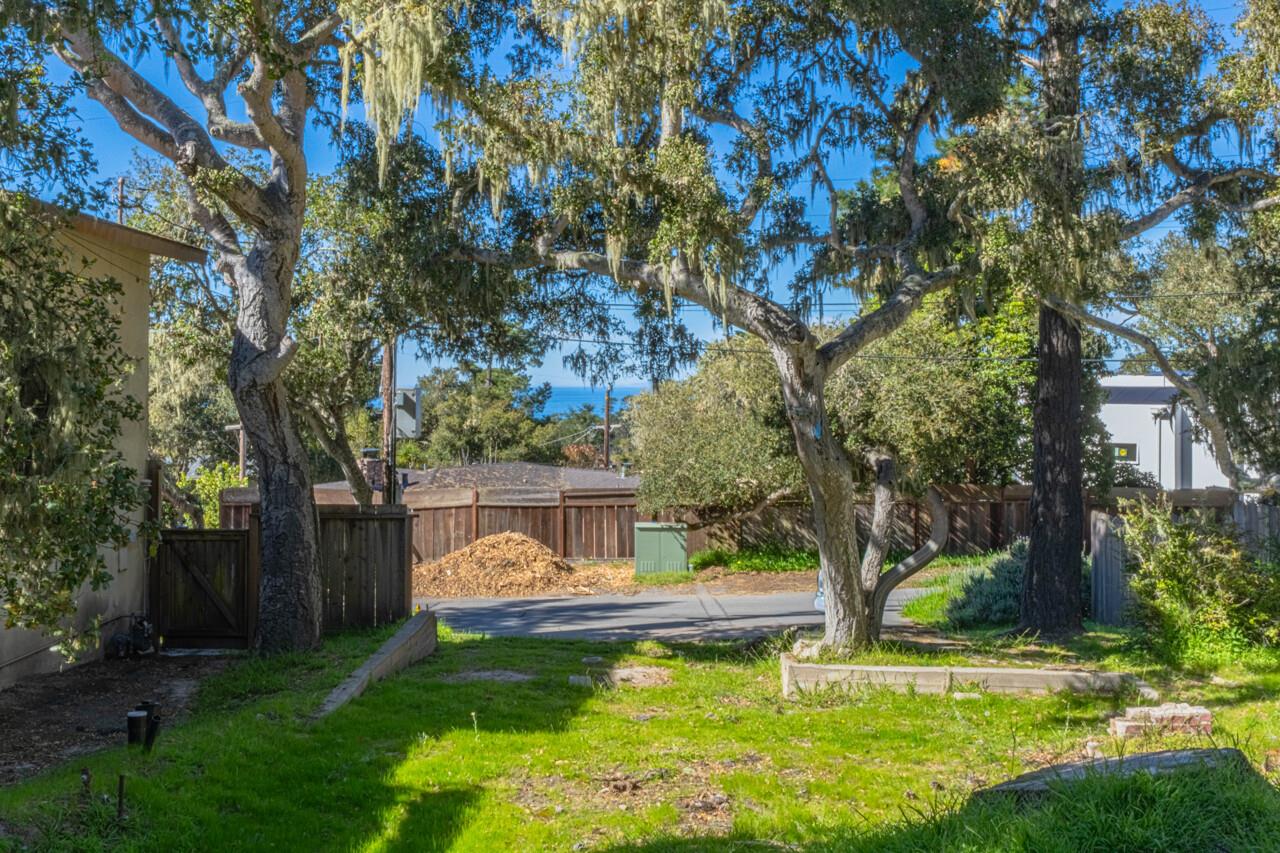 Detail Gallery Image 4 of 5 For 1015 Hillside Ave, Pacific Grove,  CA 93950 - – Beds | – Baths