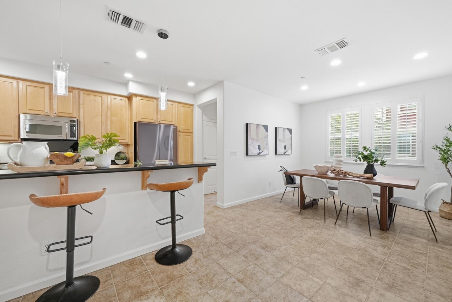 Detail Gallery Image 13 of 40 For 1247 Arabica Ter, San Jose,  CA 95126 - 2 Beds | 2/1 Baths