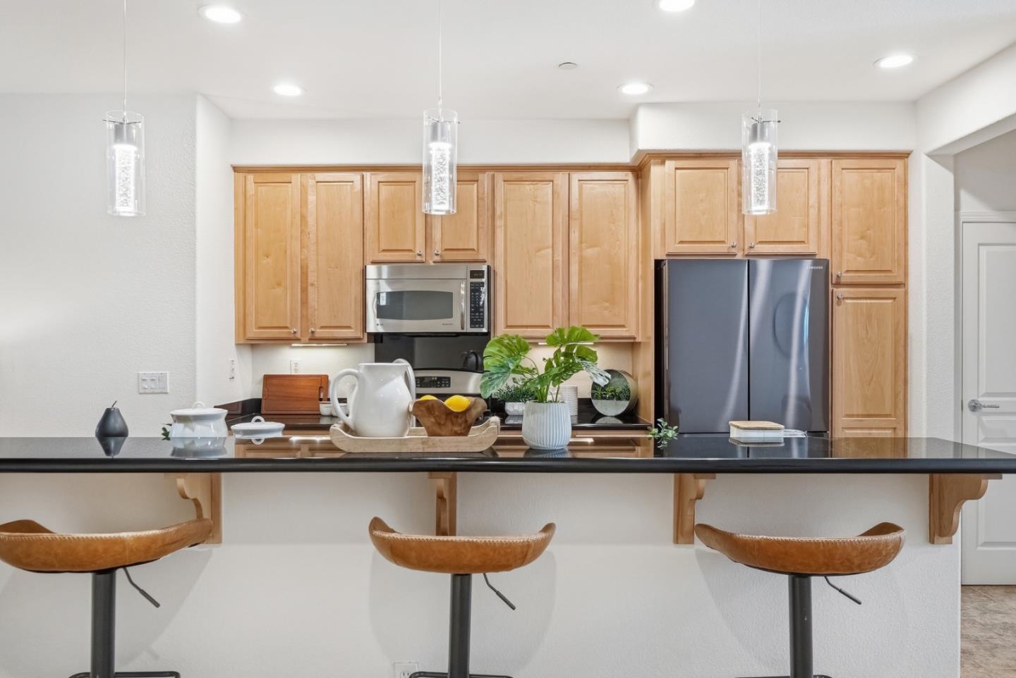 Detail Gallery Image 15 of 40 For 1247 Arabica Ter, San Jose,  CA 95126 - 2 Beds | 2/1 Baths