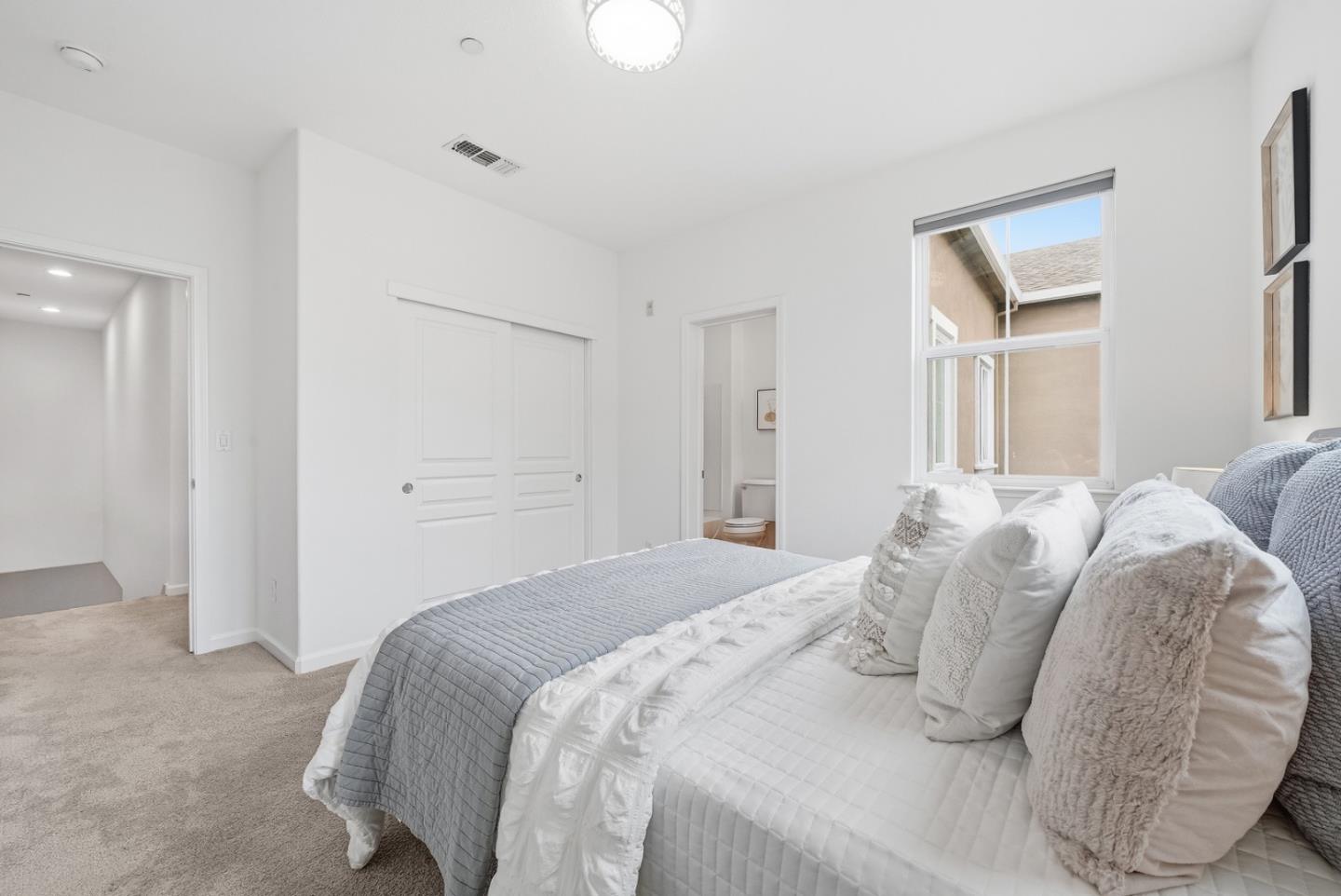 Detail Gallery Image 27 of 40 For 1247 Arabica Ter, San Jose,  CA 95126 - 2 Beds | 2/1 Baths