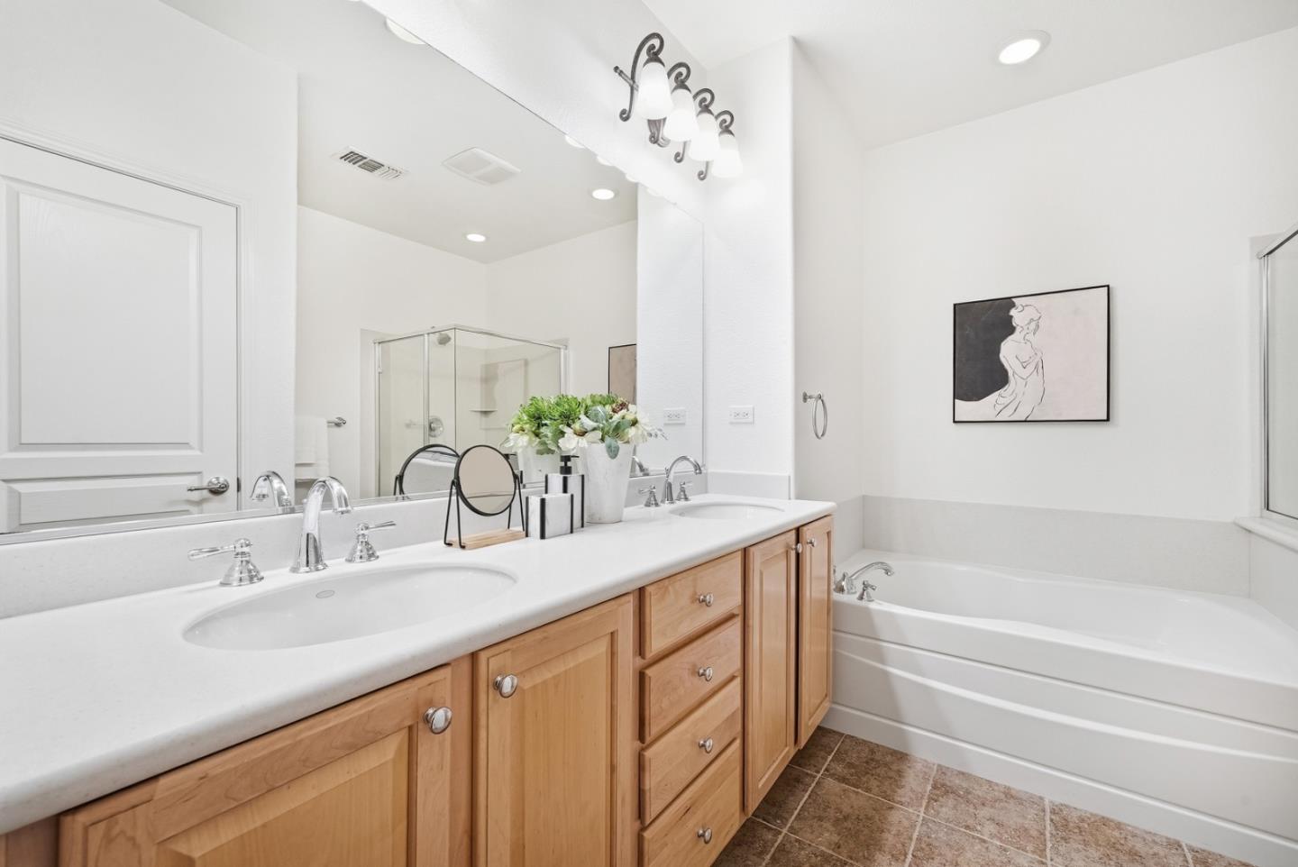 Detail Gallery Image 29 of 40 For 1247 Arabica Ter, San Jose,  CA 95126 - 2 Beds | 2/1 Baths