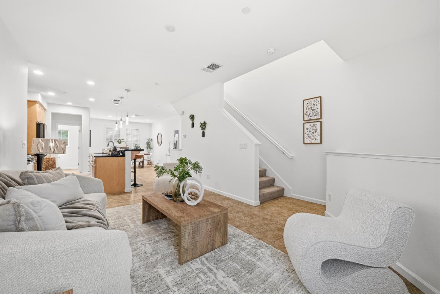 Detail Gallery Image 8 of 40 For 1247 Arabica Ter, San Jose,  CA 95126 - 2 Beds | 2/1 Baths