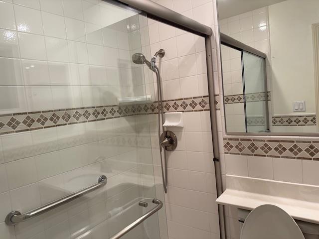 Detail Gallery Image 10 of 12 For 466 Calaveras Dr, Salinas,  CA 93906 - 4 Beds | 2 Baths