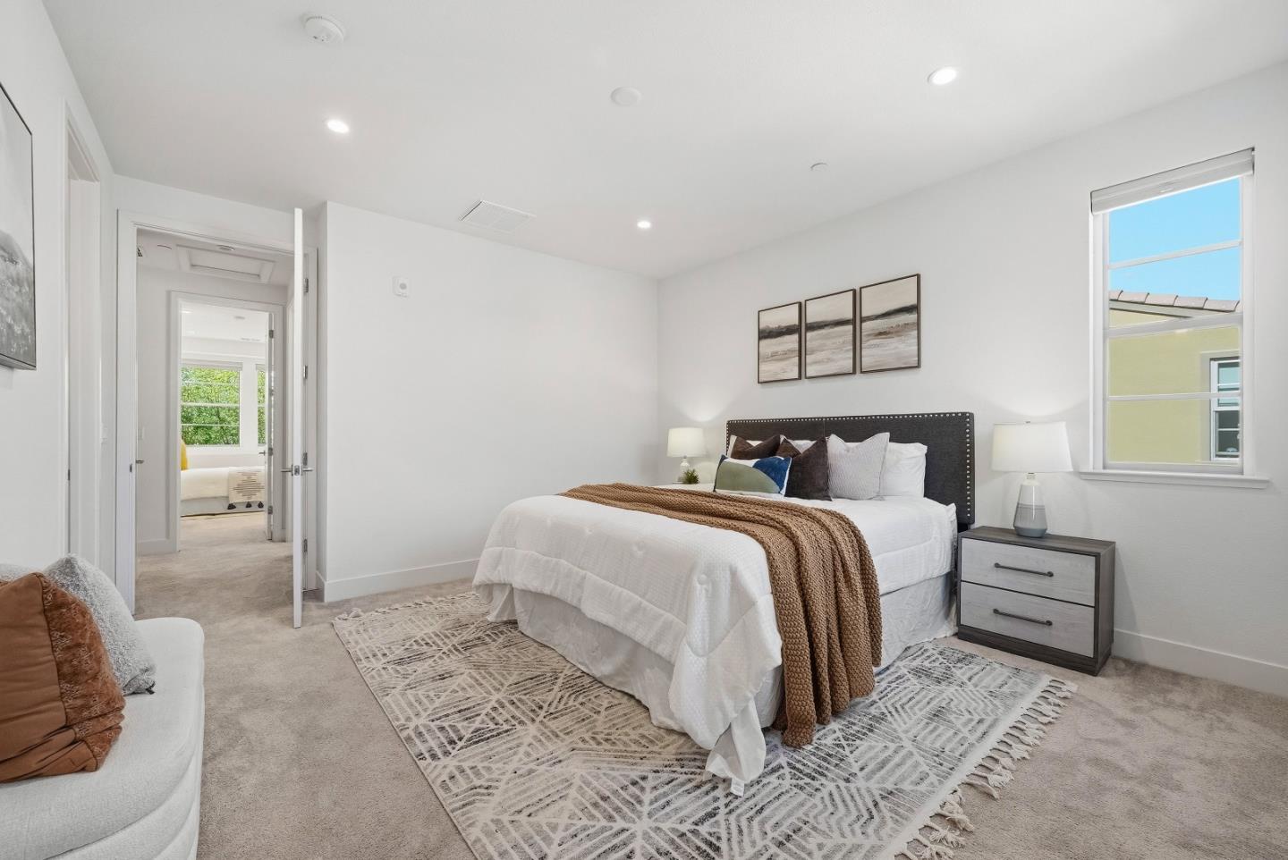 Detail Gallery Image 18 of 52 For 1208 San Ramon Ave, Mountain View,  CA 94043 - 4 Beds | 3/1 Baths