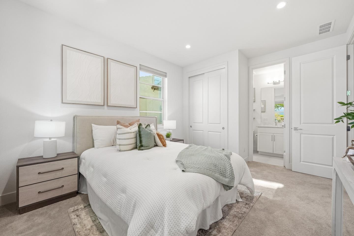 Detail Gallery Image 21 of 52 For 1208 San Ramon Ave, Mountain View,  CA 94043 - 4 Beds | 3/1 Baths