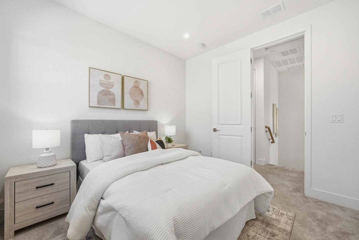 Detail Gallery Image 24 of 52 For 1208 San Ramon Ave, Mountain View,  CA 94043 - 4 Beds | 3/1 Baths