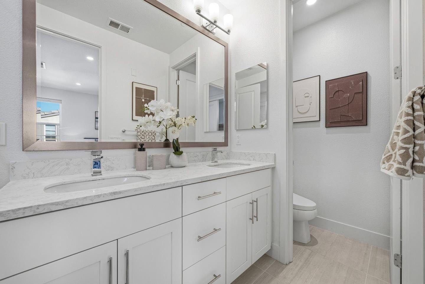 Detail Gallery Image 31 of 52 For 1208 San Ramon Ave, Mountain View,  CA 94043 - 4 Beds | 3/1 Baths