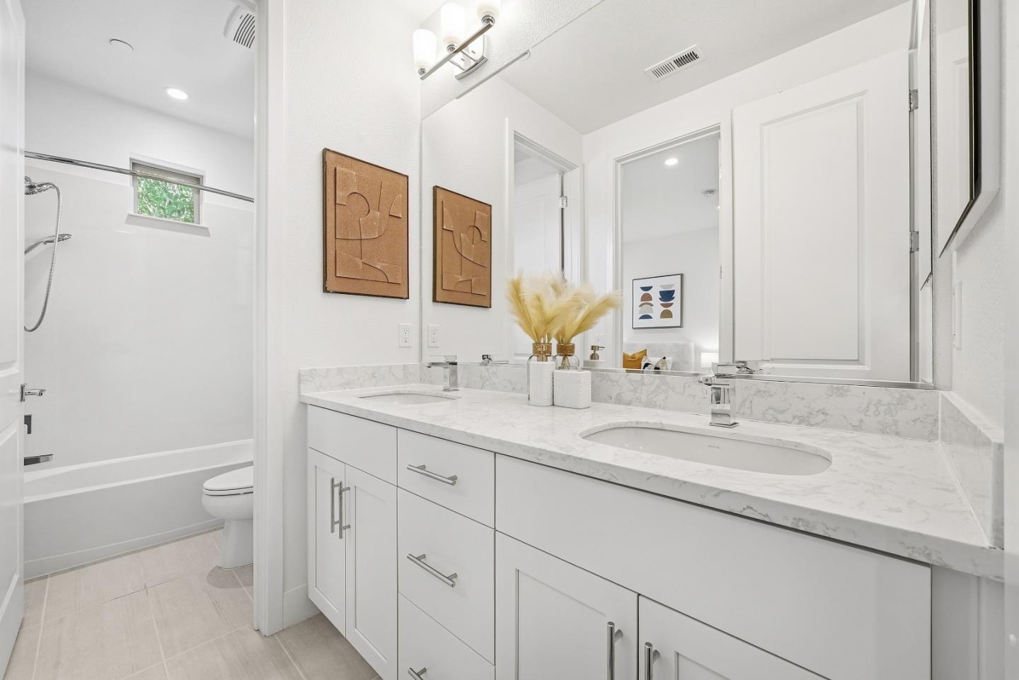 Detail Gallery Image 32 of 52 For 1208 San Ramon Ave, Mountain View,  CA 94043 - 4 Beds | 3/1 Baths