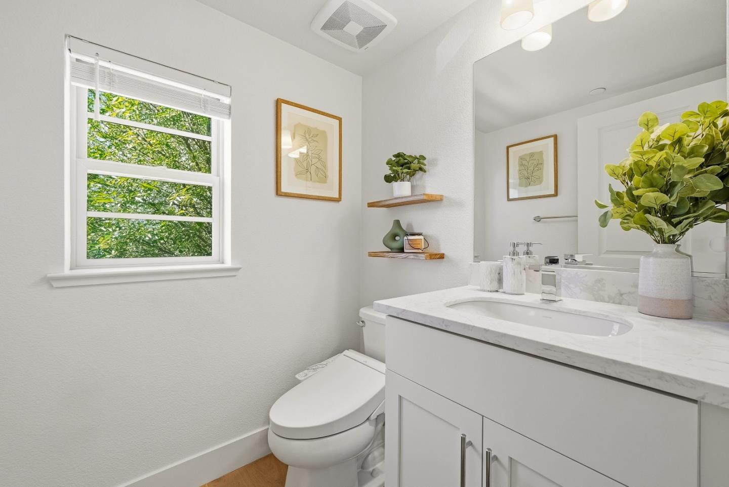 Detail Gallery Image 34 of 52 For 1208 San Ramon Ave, Mountain View,  CA 94043 - 4 Beds | 3/1 Baths