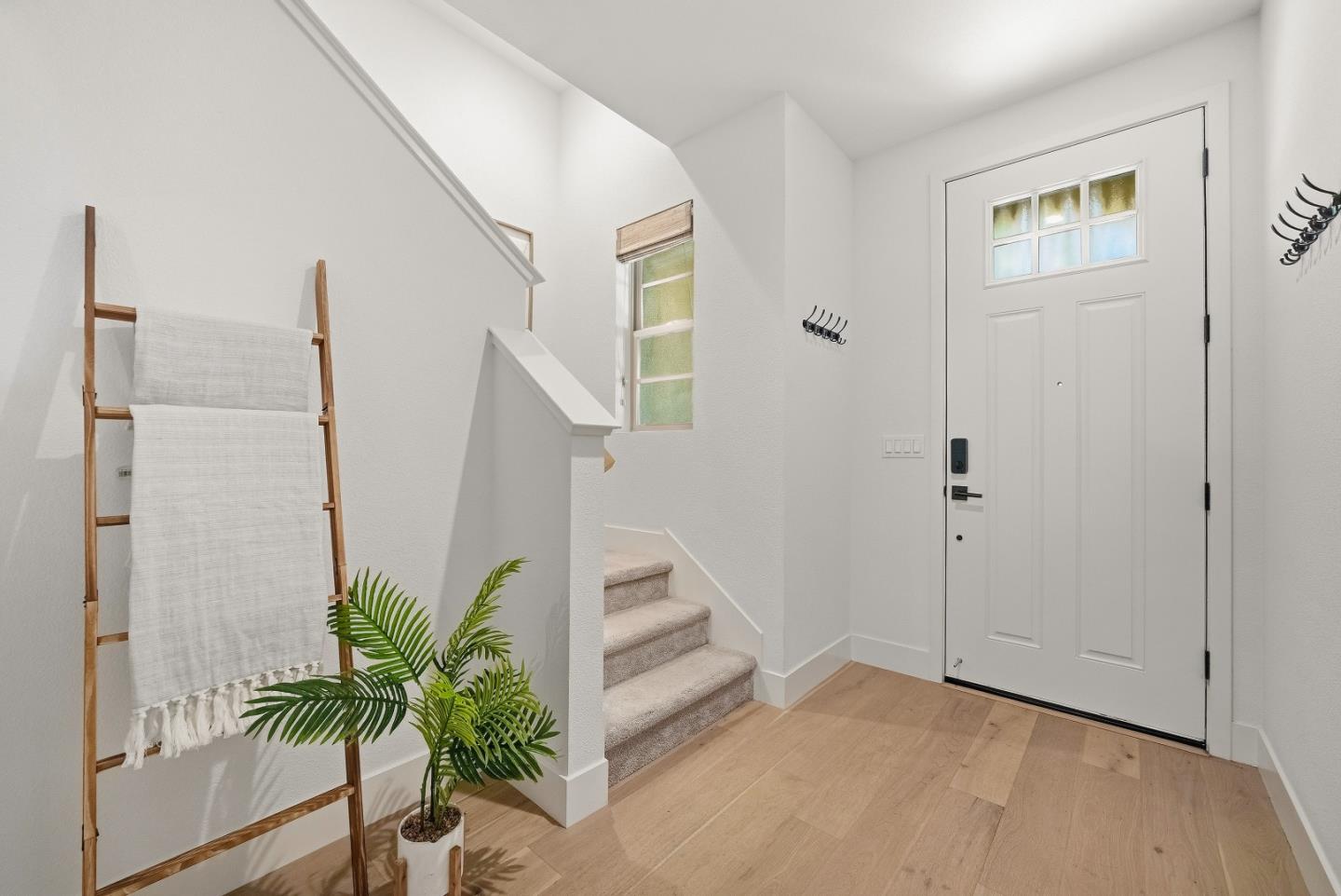 Detail Gallery Image 37 of 52 For 1208 San Ramon Ave, Mountain View,  CA 94043 - 4 Beds | 3/1 Baths