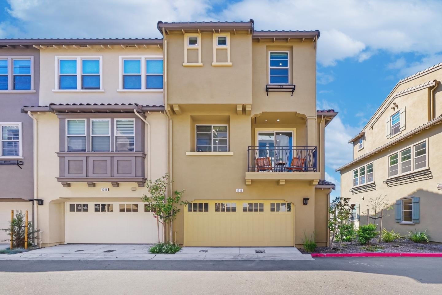 Detail Gallery Image 42 of 52 For 1208 San Ramon Ave, Mountain View,  CA 94043 - 4 Beds | 3/1 Baths