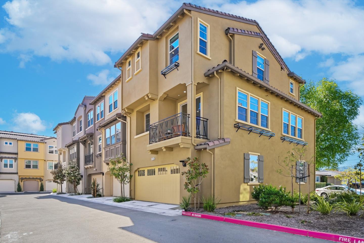 Detail Gallery Image 43 of 52 For 1208 San Ramon Ave, Mountain View,  CA 94043 - 4 Beds | 3/1 Baths