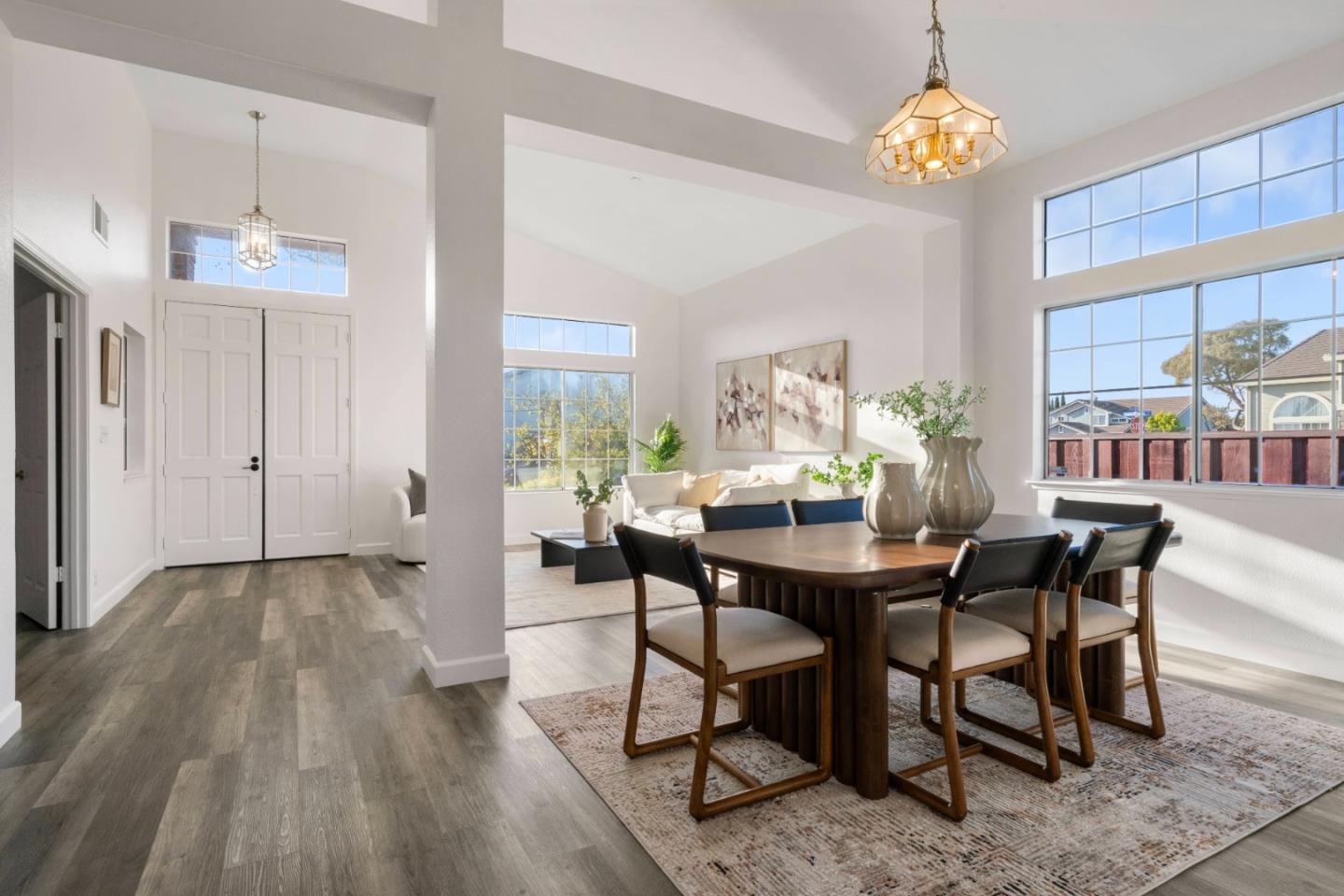 Detail Gallery Image 11 of 53 For 31500 Silvertide Dr, Union City,  CA 94587 - 4 Beds | 2 Baths