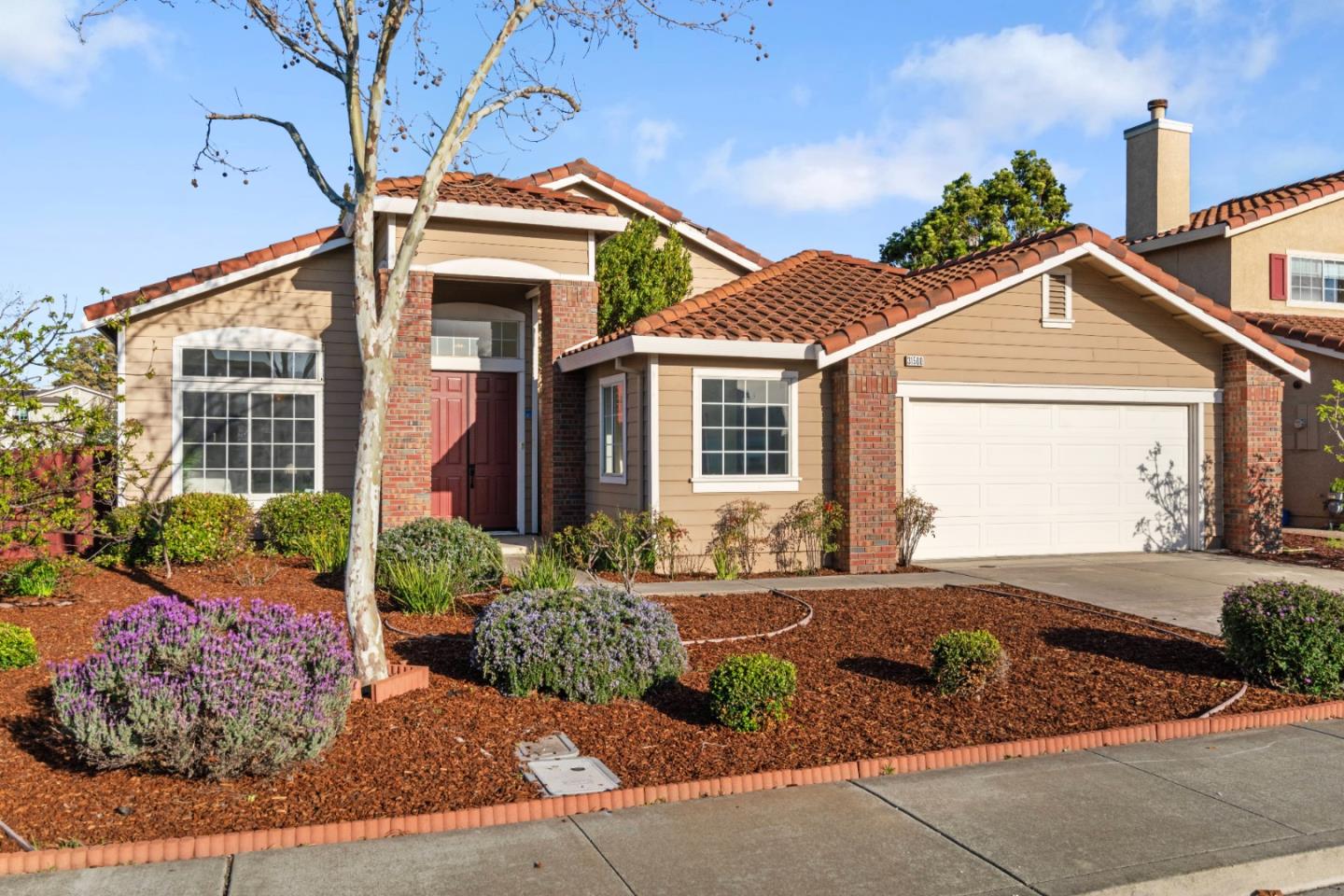 Detail Gallery Image 3 of 53 For 31500 Silvertide Dr, Union City,  CA 94587 - 4 Beds | 2 Baths