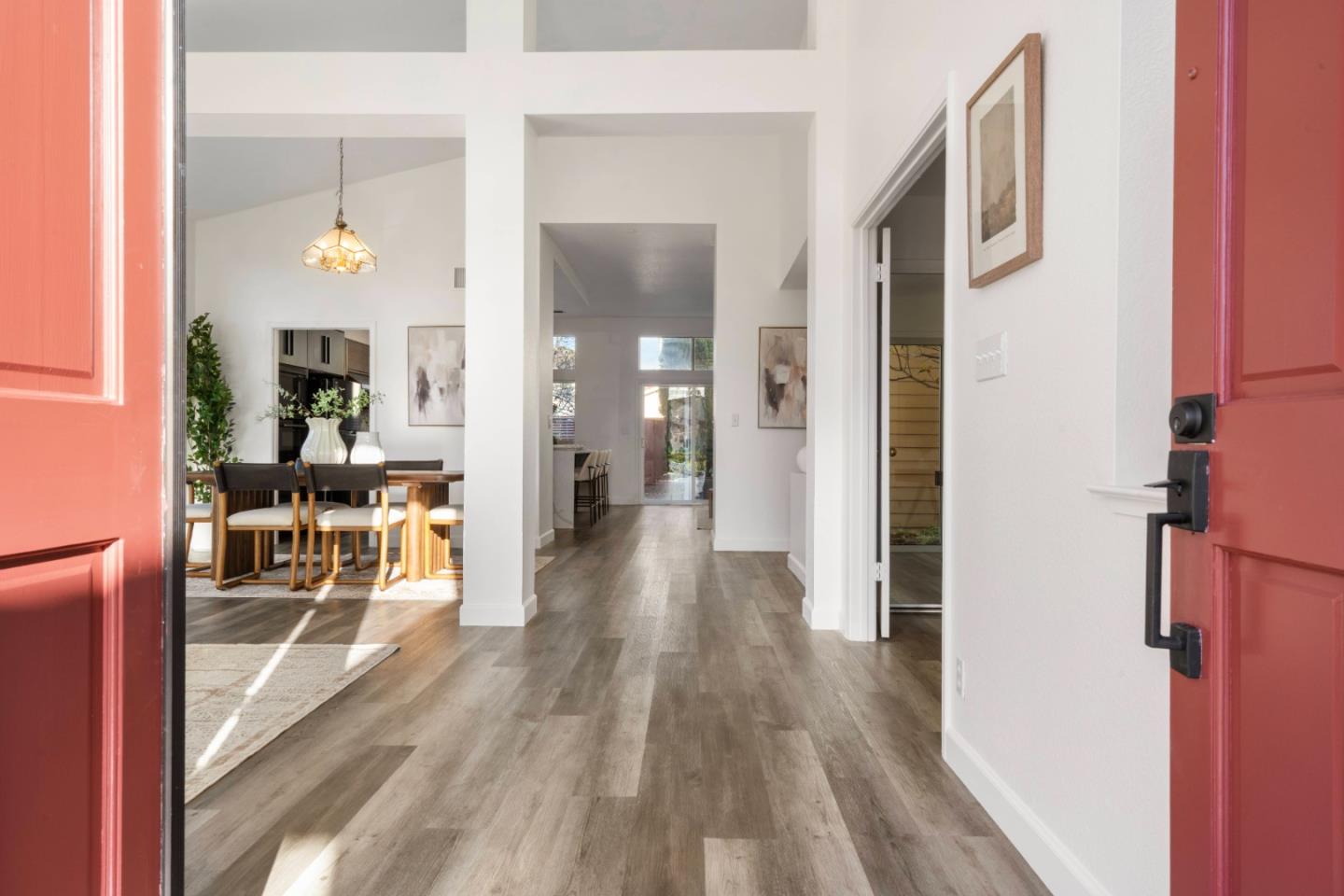 Detail Gallery Image 5 of 53 For 31500 Silvertide Dr, Union City,  CA 94587 - 4 Beds | 2 Baths