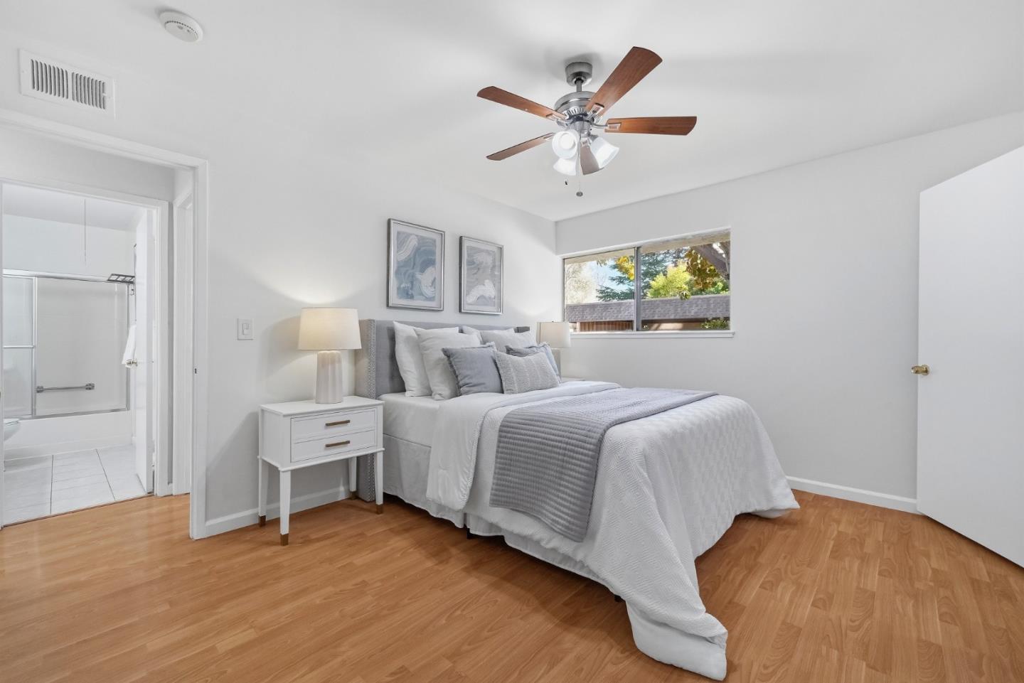 Detail Gallery Image 19 of 37 For 125 Connemara Way #85,  Sunnyvale,  CA 94087 - 2 Beds | 1 Baths