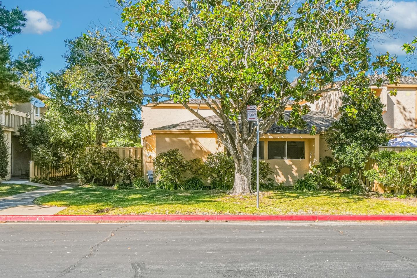 Detail Gallery Image 26 of 37 For 125 Connemara Way #85,  Sunnyvale,  CA 94087 - 2 Beds | 1 Baths