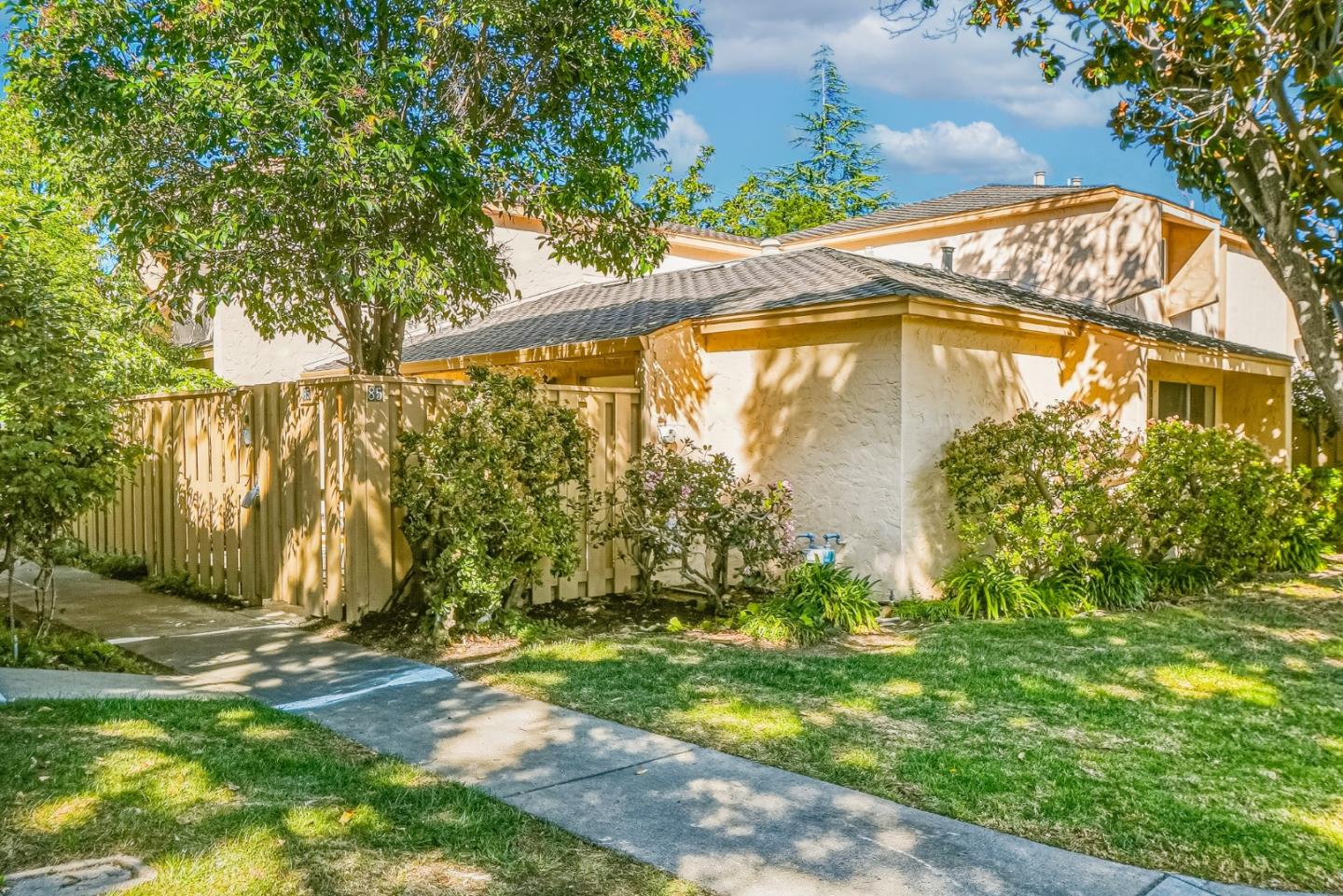 Detail Gallery Image 27 of 37 For 125 Connemara Way #85,  Sunnyvale,  CA 94087 - 2 Beds | 1 Baths