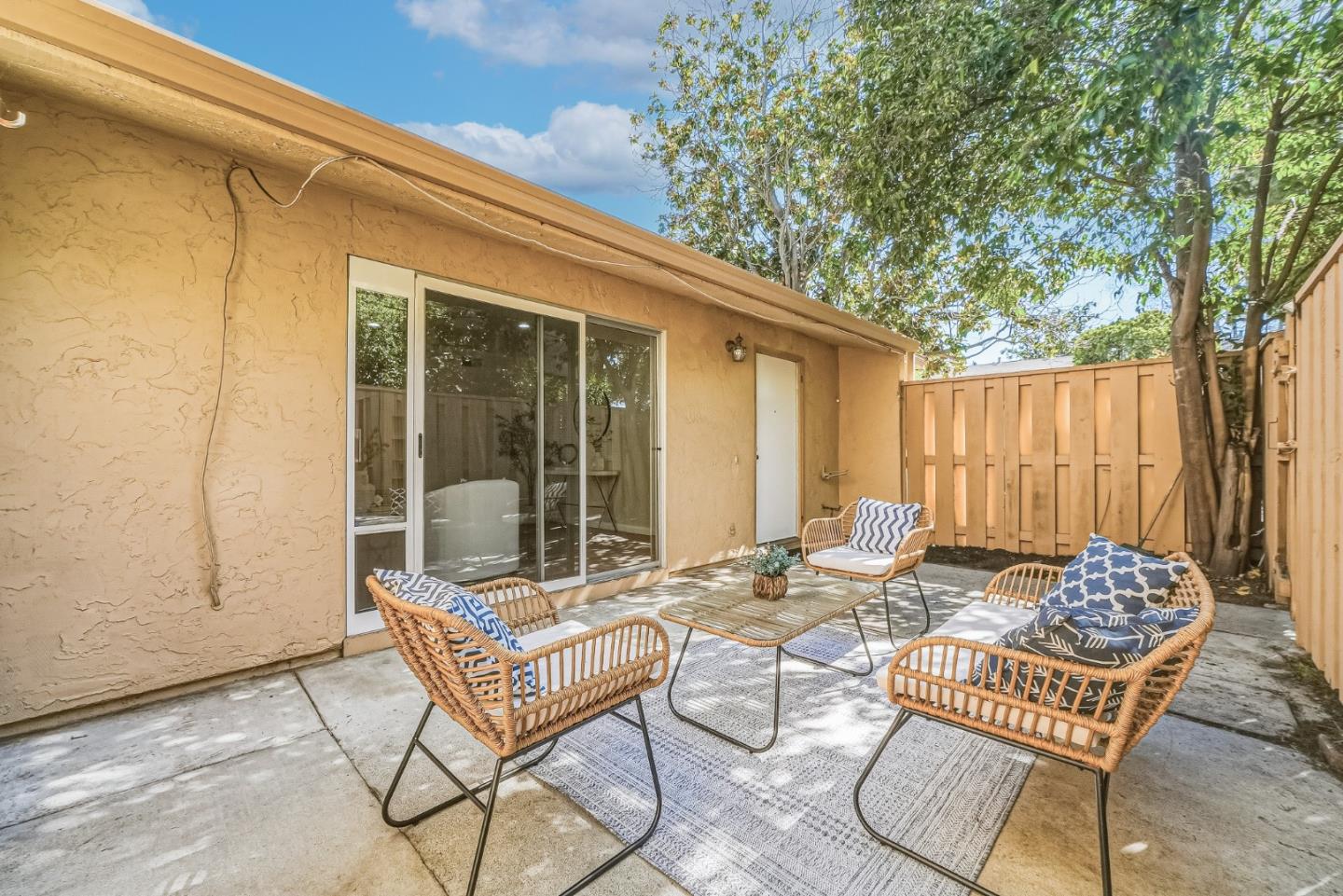 Detail Gallery Image 3 of 37 For 125 Connemara Way #85,  Sunnyvale,  CA 94087 - 2 Beds | 1 Baths