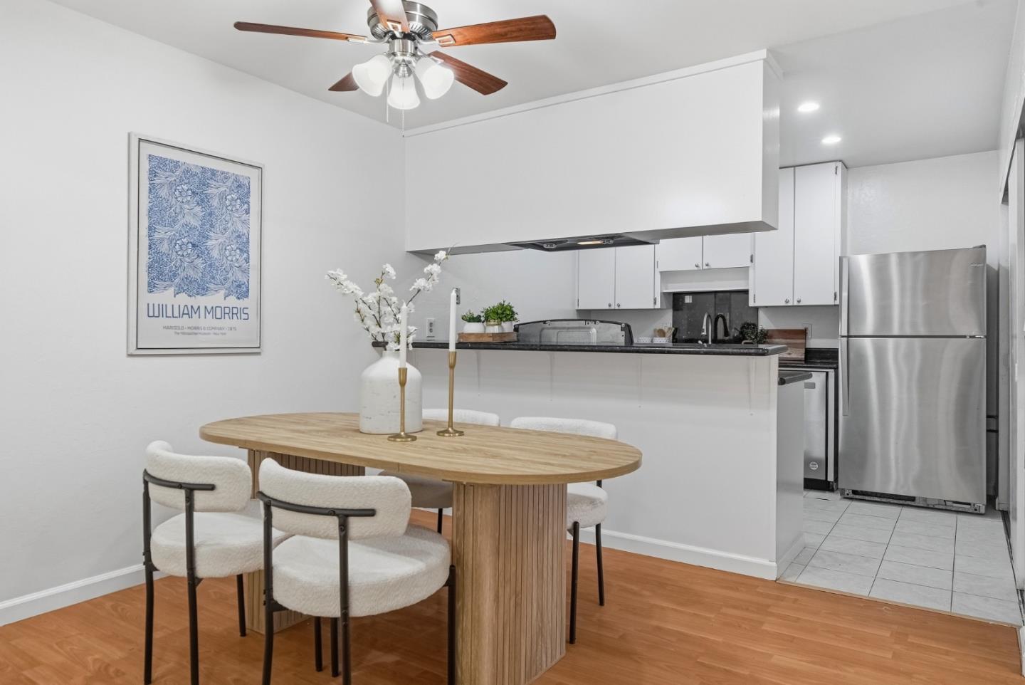 Detail Gallery Image 8 of 37 For 125 Connemara Way #85,  Sunnyvale,  CA 94087 - 2 Beds | 1 Baths