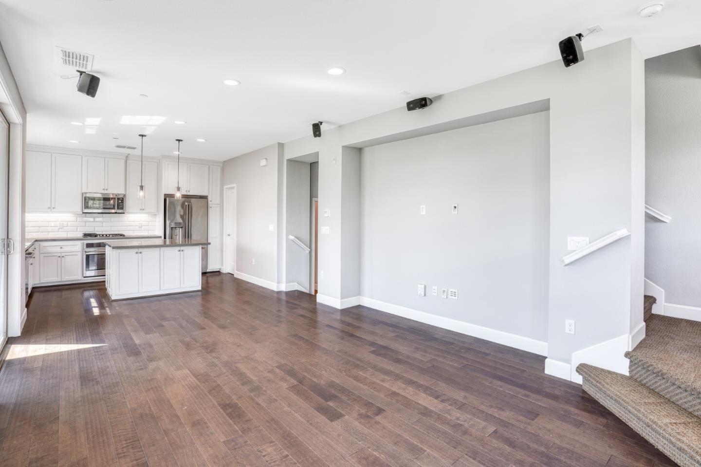 Detail Gallery Image 10 of 57 For 897 Tranquility Cir #5,  Livermore,  CA 94551 - 3 Beds | 3/1 Baths