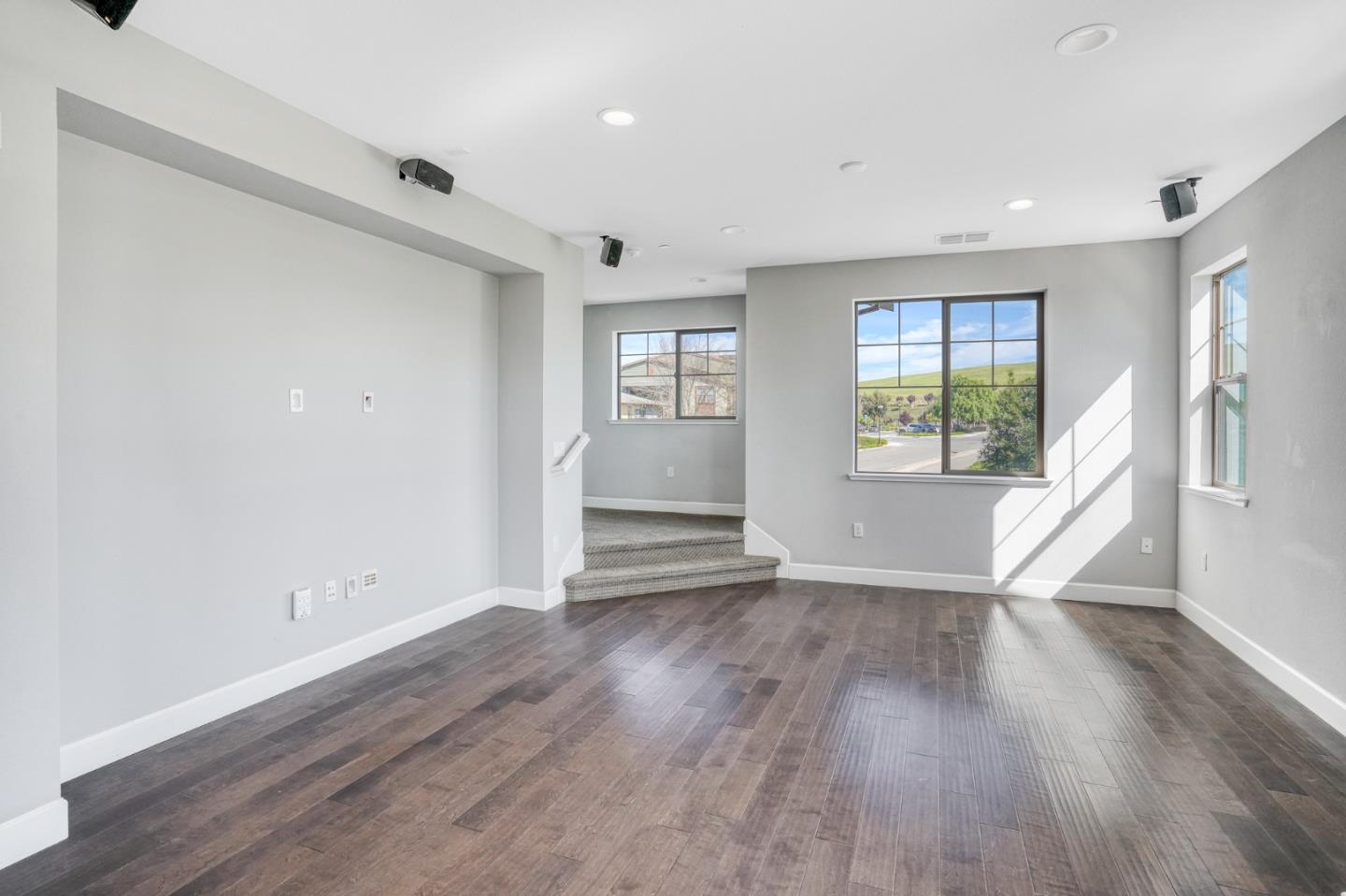 Detail Gallery Image 13 of 57 For 897 Tranquility Cir #5,  Livermore,  CA 94551 - 3 Beds | 3/1 Baths