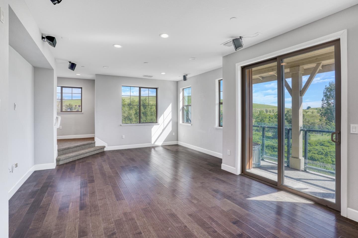 Detail Gallery Image 14 of 57 For 897 Tranquility Cir #5,  Livermore,  CA 94551 - 3 Beds | 3/1 Baths