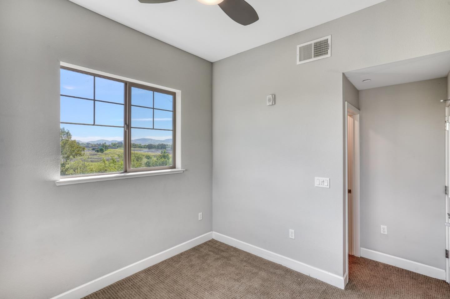 Detail Gallery Image 17 of 57 For 897 Tranquility Cir #5,  Livermore,  CA 94551 - 3 Beds | 3/1 Baths