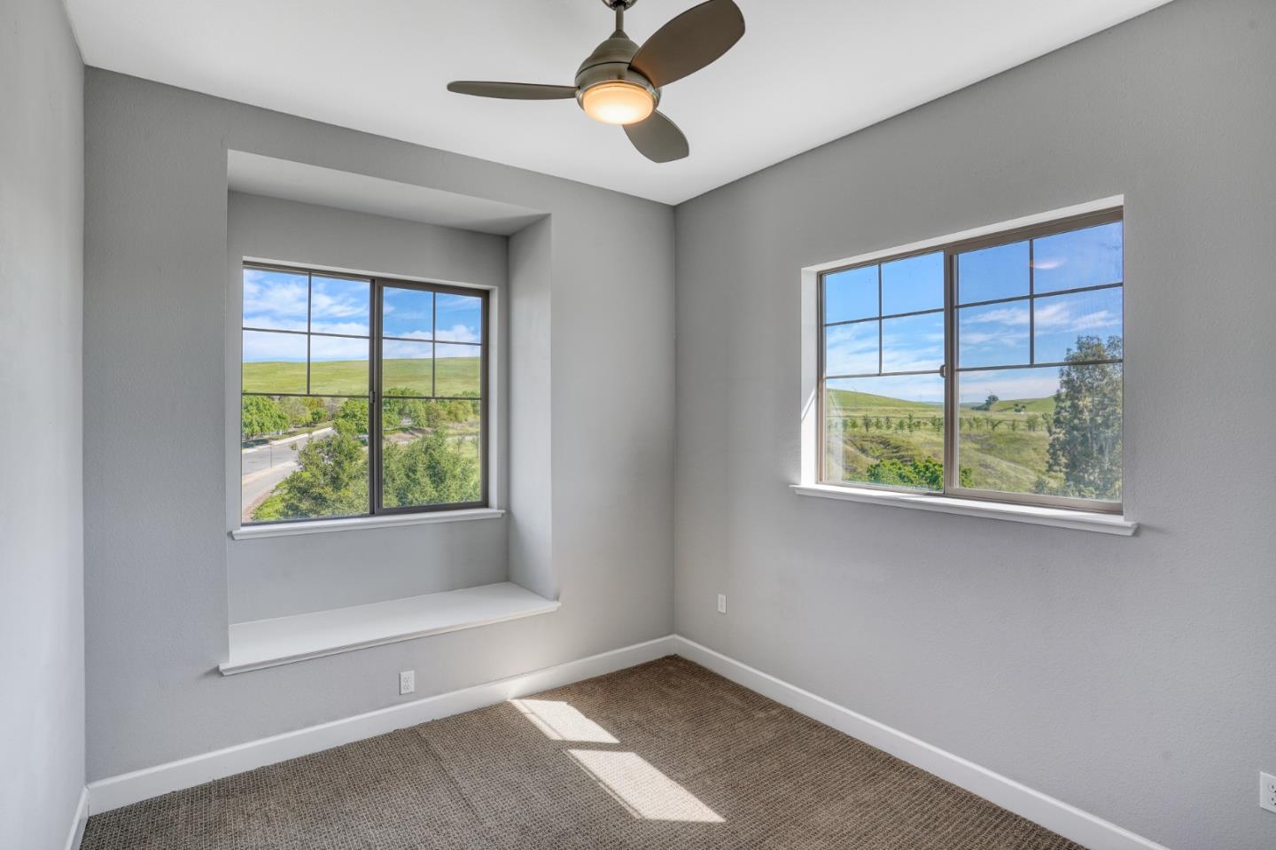 Detail Gallery Image 21 of 57 For 897 Tranquility Cir #5,  Livermore,  CA 94551 - 3 Beds | 3/1 Baths